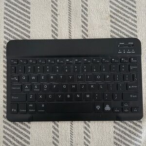 Wireless Black Keyboard for Tablets